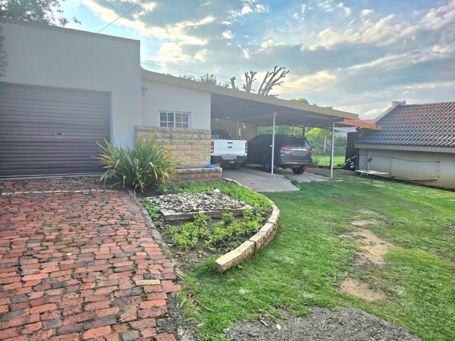 To Let 4 Bedroom Property for Rent in Eureka Free State